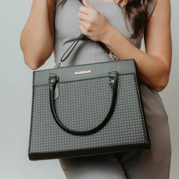 Modelo da Bolsa Feminina Santorini Handbag