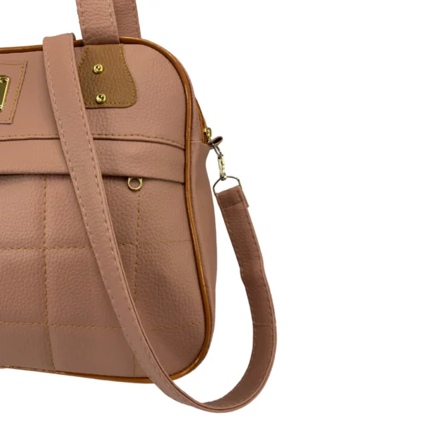 Bolsa na cor rose modelo Feminina Média + Chaveiro